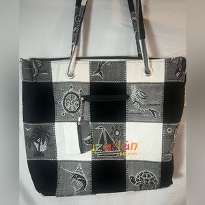 Xtra Large Beach Bag from Mazatlan black and white checkered